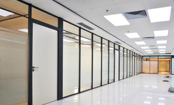 廣州裝修辦公玻璃隔斷裝修設計風格有幾種